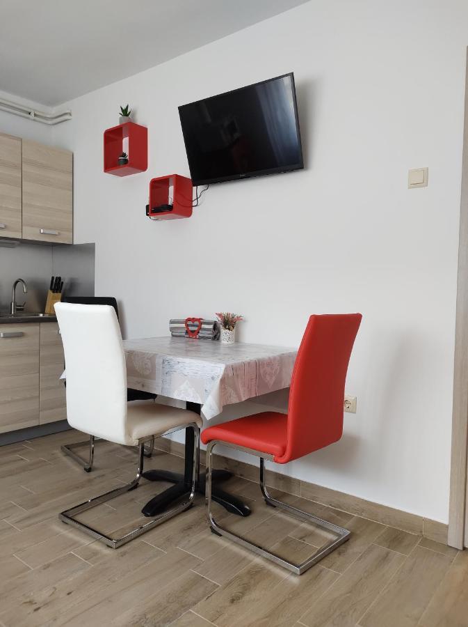 Happy Apartment Karlovac Exteriör bild