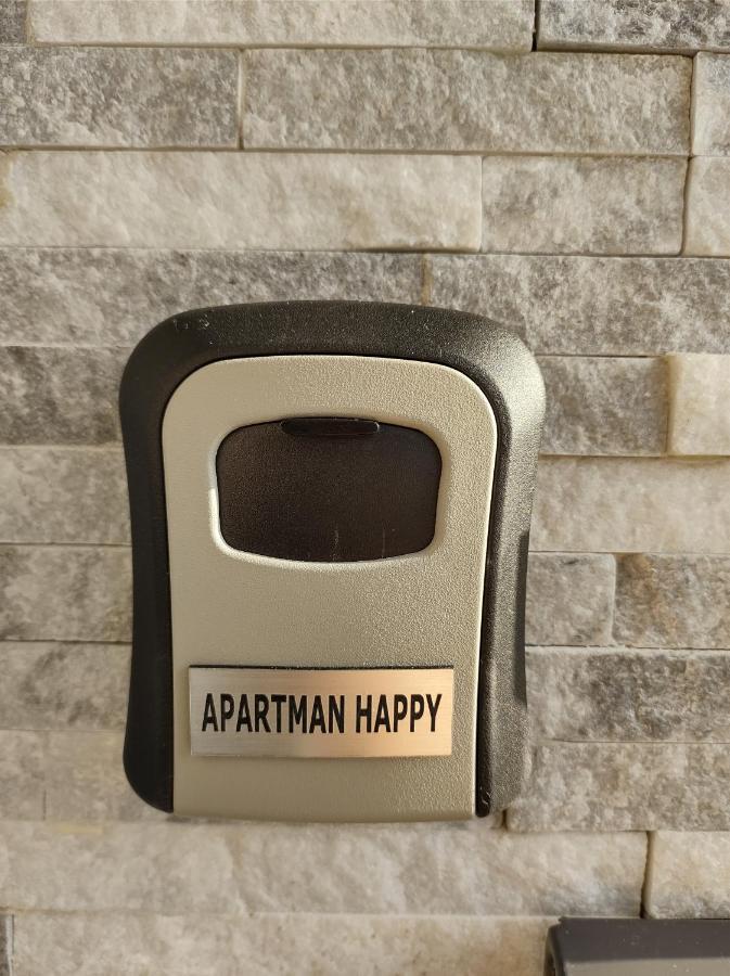Happy Apartment Karlovac Exteriör bild